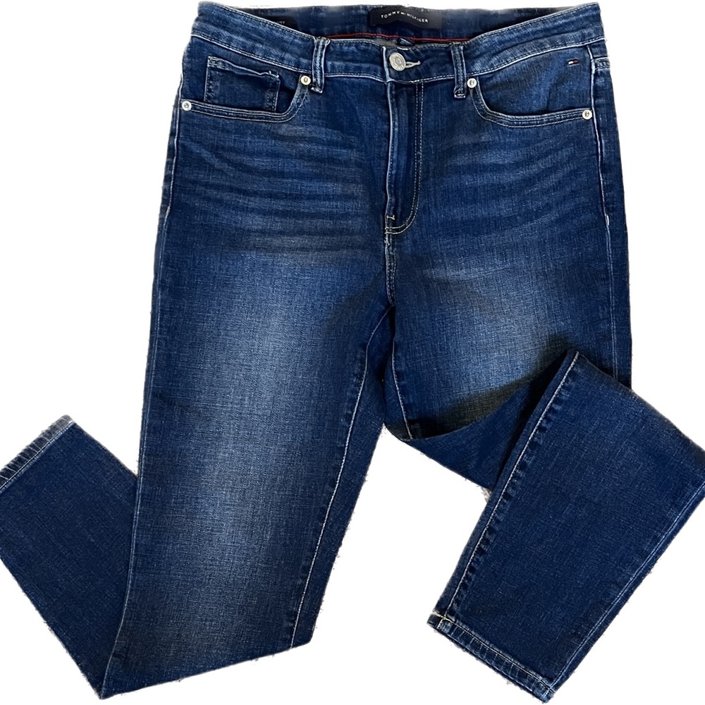 TOMMY HILFIGER Tribeca Skinny medium blue denim.